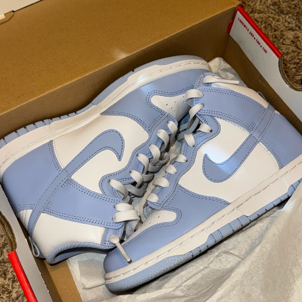 NIKE WOMENS DUNK HIGH WHITE ALUMINUM